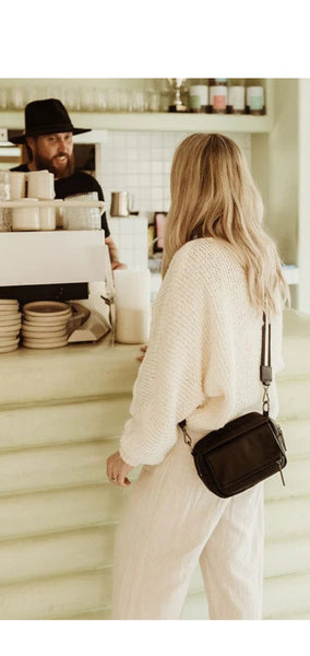 Oioi Crossbody strap bag