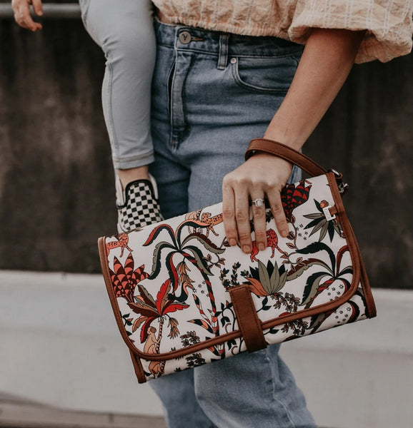 Oioi Travel Change Mat/Clutch