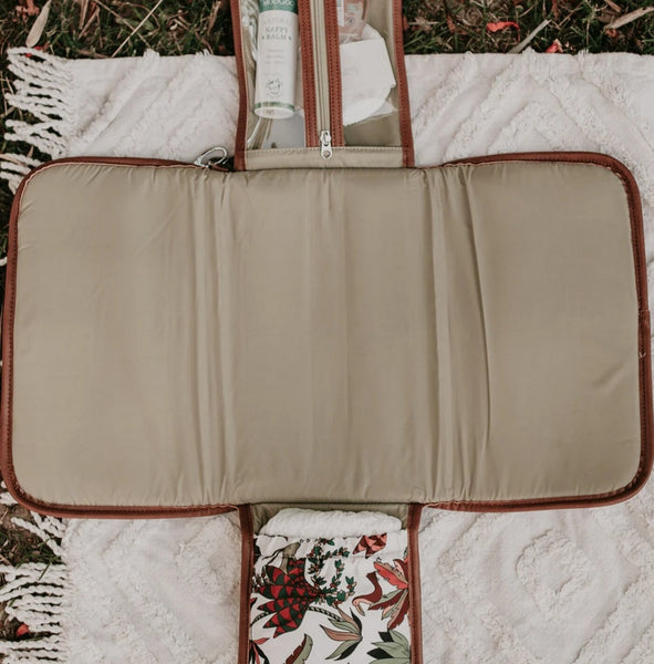 Oioi Travel Change Mat/Clutch