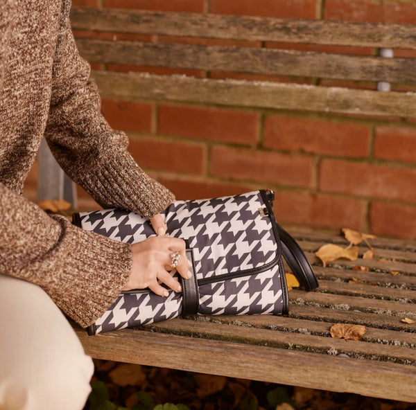 Oioi Travel Change Mat/Clutch